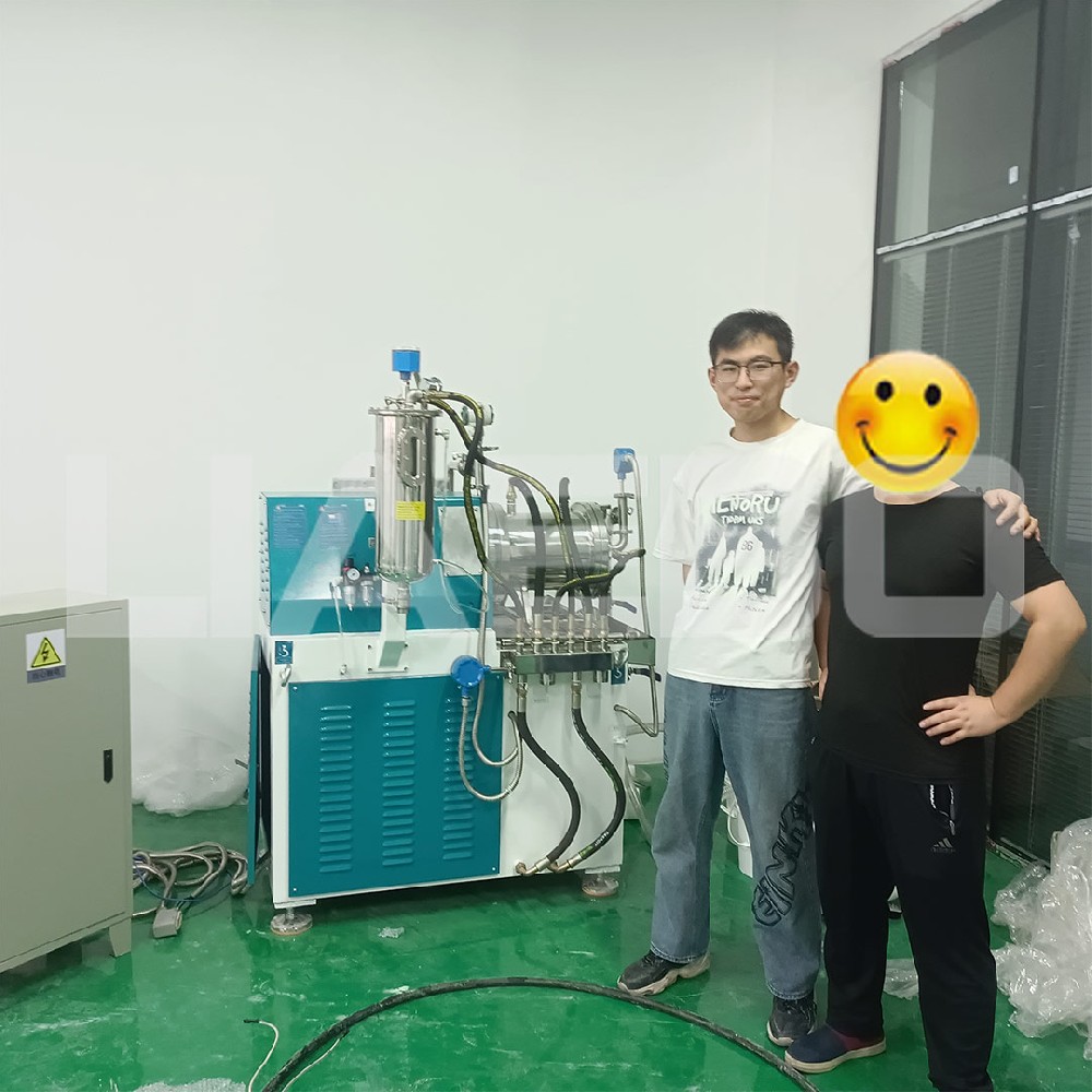 江蘇某材料企業(yè)5L納米砂磨機調試成功