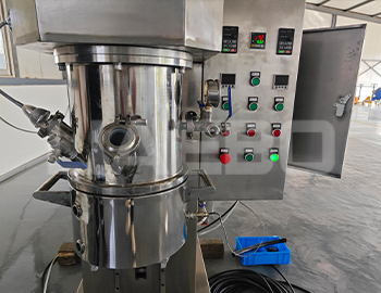 甘肅某電池有限公司5L行星攪拌機(jī)調(diào)試成功