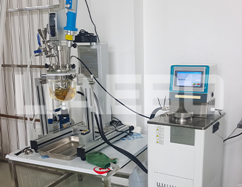 青島研究院某1L乳化反應(yīng)釜成套設(shè)備調(diào)試成功